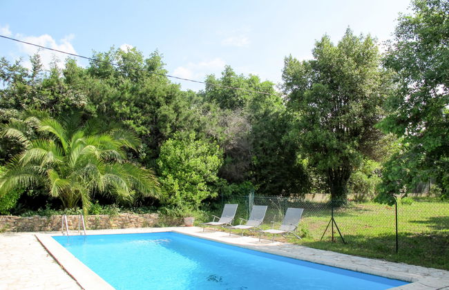 3 bedroom House in Bagnols-en-Forêt with private pool and garden - Photo 7