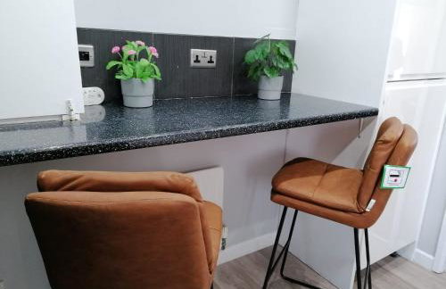 Affluent Living Property perfect for contractors & individuals Free Parking - Foto 23