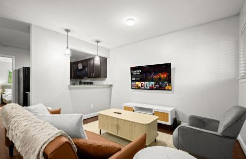 Lux 1BR Apt in North Loop Near UT Free Parking - Foto 1