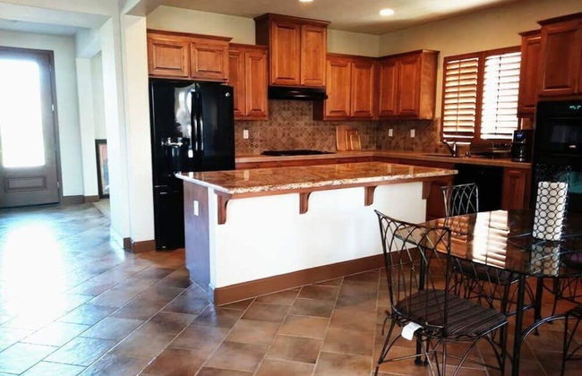 Luxury Custom Home in Oakdale Parkview - Photo 16