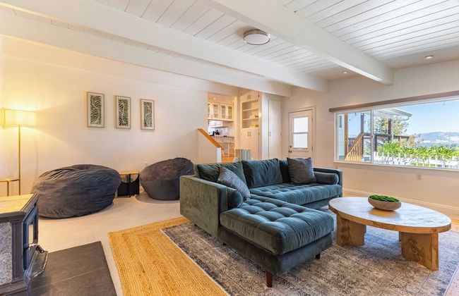 Modern Sonoma Stay w/ Spacious Deck, Views & Prime Location Bennett - Foto 17