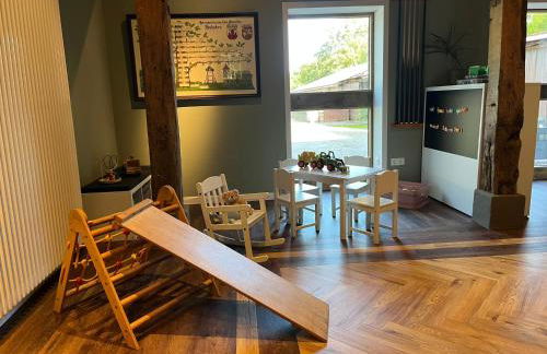 Schloms Hof - Foto 64