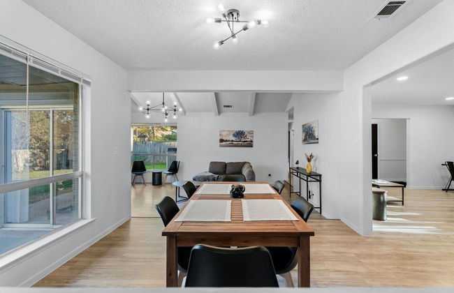 Quiet 3 Bedroom Home Walkable to Zilker Park - Photo 8