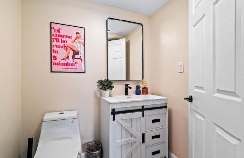 Hot Tub Ping Pong Sleeps 9 Retro Fun - Foto 24