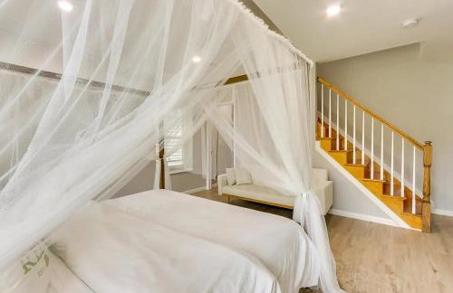 Modern City Getaway Near Downtown Newark & NYC - Photo 14