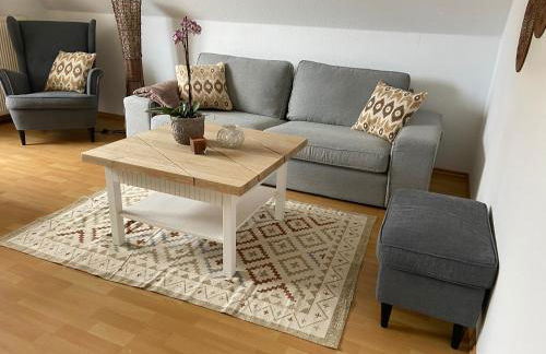 ZWITSCHERNEST Stilvolle helle Ferienwohnung Gästezimmer Monteurwohnung für 1 bis 6 Personen 3 Zimmer 60 qm - Foto 15