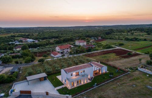 Absolute Traumvilla mit Pool, Sauna, Whirlpool, 6 Bikes, Tischtennis, Outdoor-Kueche, Grillkamin - Photo 33