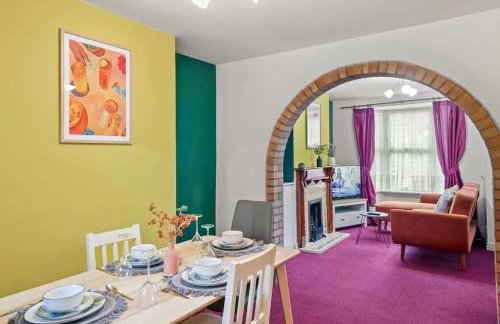 Beautiful 2 bedroom house Free Parking, Aylesbury, Adrenham st - Foto 1