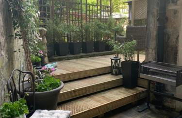 Bespoke Central Town House - Photo 17