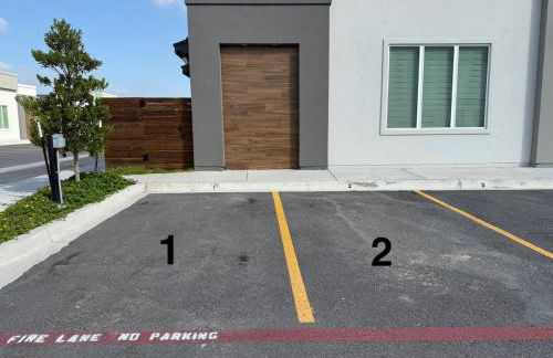 Newly build 1 bedroom 2 bathrooms condo - Foto 26