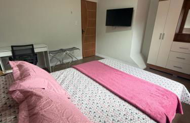 AmazHost - Casa rosa - conforto com split, wi-fi e água quente - Foto 5