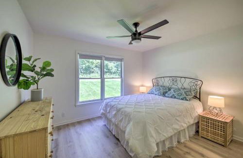 Modern Eckerty Home with Deck on Patoka Lake! - Foto 15