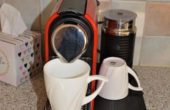 SunnyF2- EuroAiport-Basel-TrainStation-CityCenter - Photo 2