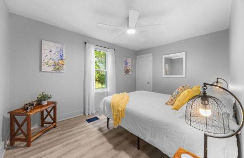 Keuka Wine Trail Vineyard View Farmhouse - Fire Pit & Game Room - Foto 34