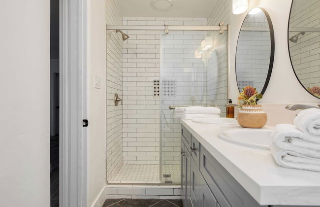 Cowboy Pool, Fire Pit, Backyard Chic Ranch Retreat Asteroid by Avantstay - Foto 21