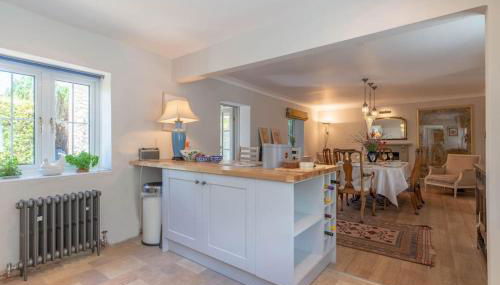 Storm Cottage - Photo 3