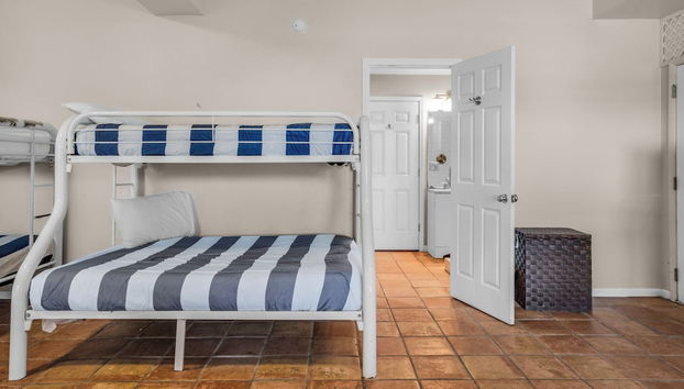 Gulf Front With Private Pool, Sleeps 21, Amazing Decks, Free Beach Setup! - Foto 4, Habitación