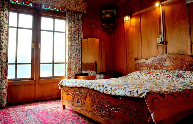 Golden Flower Heritage Houseboat - Foto 3