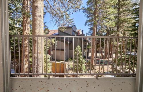 St Anton Wooded View 1-Bedroom Condos with Complimentary Hot Drinks - Photo 14