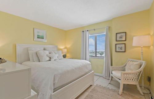 The Ocean Front Starfish Suite by Brightwild - Foto 8