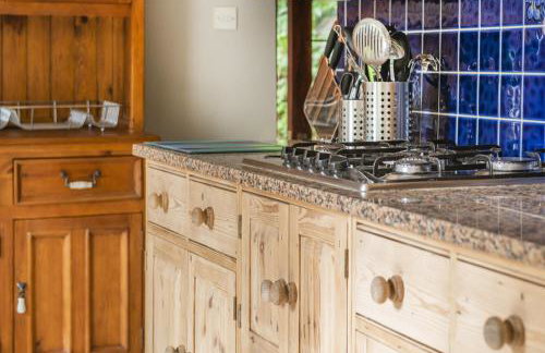 Beautiful Secluded 2 Bedroom Coach House - Foto 39