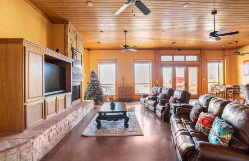 Texas Ranch House with 5 Bedroom and Fish Pond - Foto 24