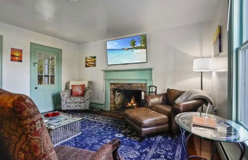 3BR Farmhouse with Porch Fire Pit Horseshoe Pit - Foto 9