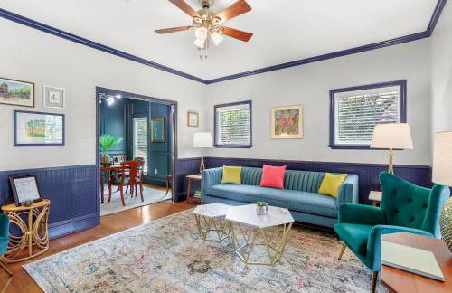 Artsy Downtown Retreat w Hot Tub - Foto 13