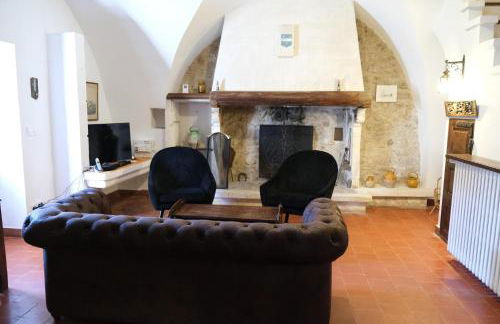 typical mas provençal with swimming pool in a small hamlet near mouriès in the alpilles in provence- 8 persons - Foto 40