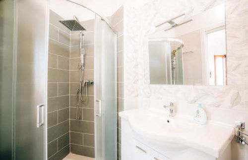 Villa Acquamarina, Family apartments with pool - 300 meters from the beach - Foto 54