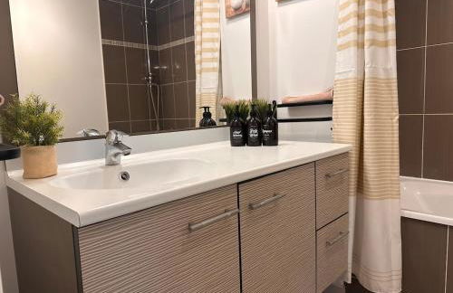 AJ - Stylish Pied-à-Terre à La Joliette - Parking - Foto 5