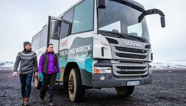 Shuttle Bus to the DC3 Plane Wreck - Foto 2