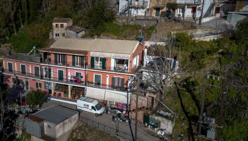 Dorothea Apartment in Chlomos - Foto 2