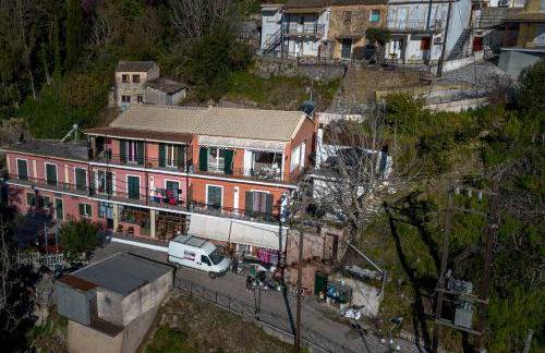 Dorothea Apartment in Chlomos - Foto 2