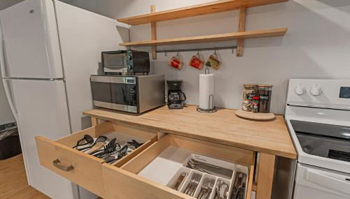 Guest House, Accessible to Downtown, & Fast WiFi! - Foto 4