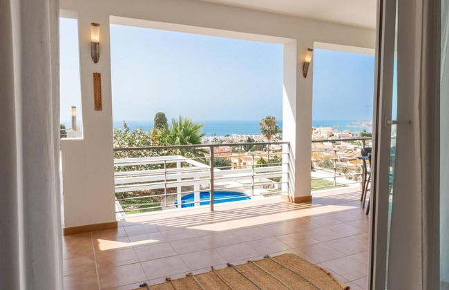 Spacious 3BR Villa with pool and views - Foto 56