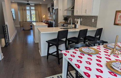 Queen City Castle - Rooftop, Garage, King Beds, Pet Friendly - Foto 49