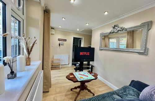 Cosy Stylish Guest House with Private Patio and Gym Gear - Foto 7