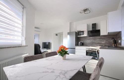 Apartment Vukadin - Photo 8