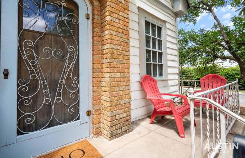 Charming Vintage House in Zilker with Hot Tub and Parking - Foto 9