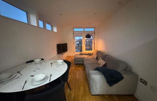 Ideally located Didsbury Chorlton gated parking - Pass the Keys - Foto 2