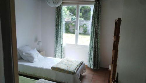 Maison oléronaise avec la plage à pied et la piste cyclable au bout du jardin - Foto 3