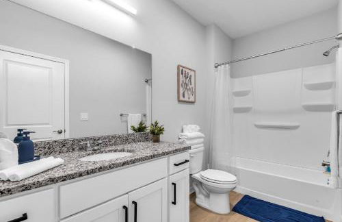 Peaceful 3BR Home Perfect for Professionals - Foto 34