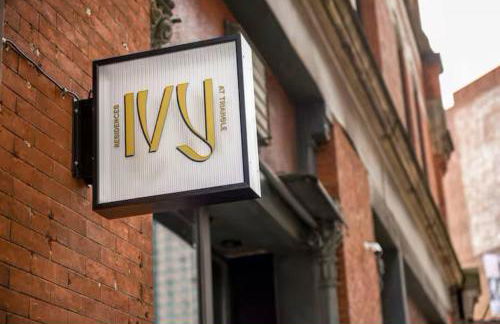 Remodeled 2BR Downtown Near Acrisure Stadium - Foto 14