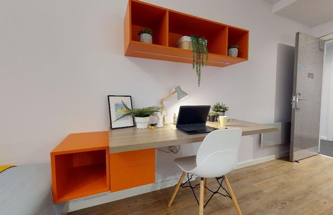 Student Only Studio with Kitchenette - Foto 4