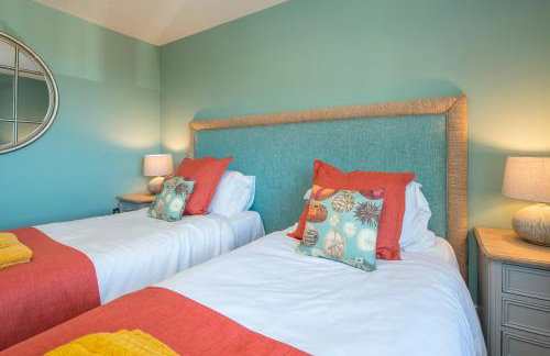 Robin Hill - Photo 8