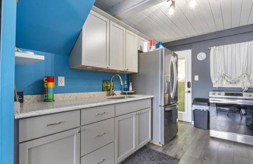 Pet Friendly A Frame w/ Private Dock & Great Lake Views - Foto 15