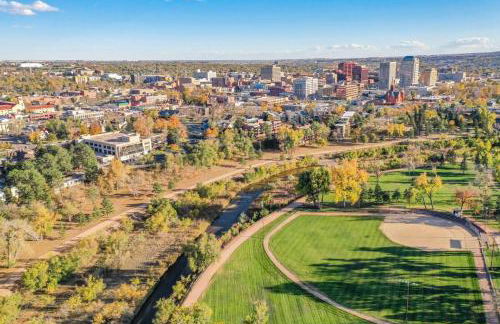 Crescent Penthouse - Downtown Hot Tub Golf Foos - Foto 65