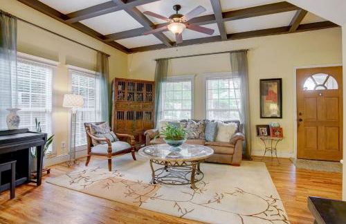 Close to Downtown, 11-Person Swim Spa-Hot Tub, 75" TV 4 Movie Nights, Spacious, Walk To Restaurants, Ping Pong - Foto 6