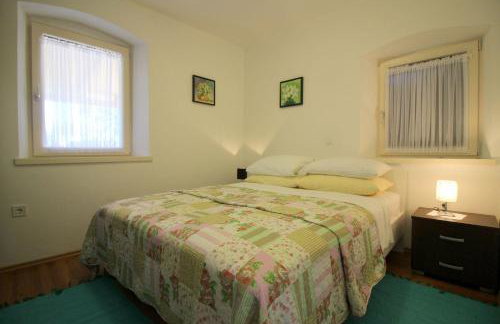 Authentisches Steinhaus mit Garten, Grill, Spielplatz, Trampolin - Foto 23